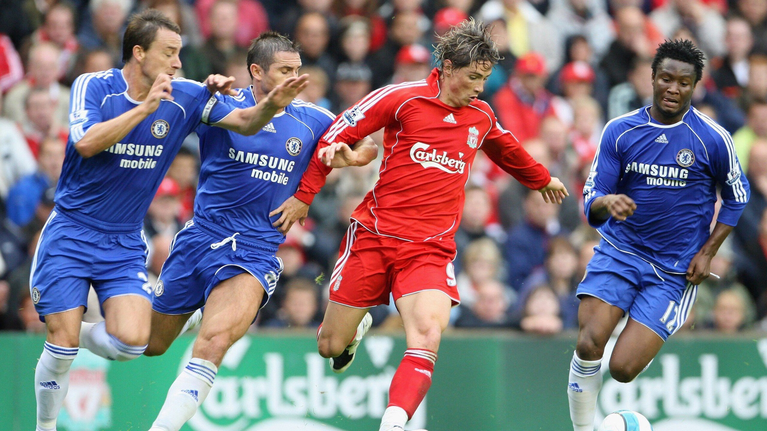 田径赛场焦点!英格兰队对阵韩国队,关键一战,双方鏖战至最后一刻